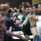 Suasana usai penandatanganan perjanjian perdamaian antara PT Gunung Aji Jaya, dengan masyarakat dari enam kampung Kecamatan Pubian Kabupaten Lampung Tengah. (foto: ist)

