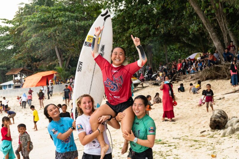 Para atlet selancar nasional maupun internasional akan kembali menjajaki 'keindahan ombak' dalam event WSL Krui Pro QS 5000 tahun 2023 di Kabupaten Pesisir Barat. (foto: ist)