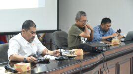 Pengurus KONI bersama cabang olahraga (Cabor) di Provinsi Lampung, melakukan rapat pembahasan bantuan anggaran, Selasa (27/06/2023). (foto: bud/ha)