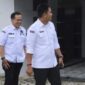 Ketua KPU Lampung, Erwan Bustami saat mengunjungi KPU Kabupaten Way Kanan. (foto: ist)