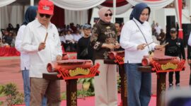 Ketua Umum PMI Pusat, Jusuf Kalla bersama Ketua PMI Lampung saat pembukaan Jumbara) PMR IX Tingkat Nasional tahun 2023, di Kabupaten Lampung Selatan (Lamsel), Selasa (04/07/2023). (foto: ist)