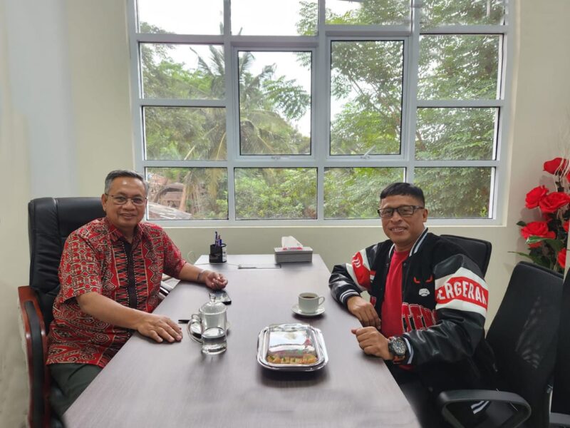 Ketua DPC PDIP Bandarlampung, Wiyadi bersama Sekretaris DPD PDIP Lampung, Sutono. (foto: ist)