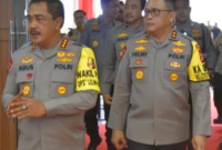Kapolda Lampung, Irjen Pol Helmy Santika SIK mendampingi Wakapolri, Komjen Pol Agus Andrianto. (foto: ist)