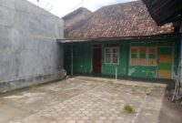 Ini satu unit rumah milik nasabah yang dilelang oleh Bank Eka Cabang Kotabumi, Kabupaten Lampung Utara. (foto: ist)