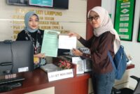 DPP Pematank secara resmi melaporkan dugaan penyelewengan dana BOS Kabupaten Lampung Tengah 2024, Kamis (32/07/2025). (foto: Rio/dok inisial.id)