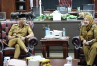 Gubernur Lampung, Rahmat Mirzani Djausal bersama Walikota Bandarlampung, Eva Dwiana, Senin (14/07/2025). (foto: ist)