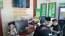 DPD JPKP Kabupaten Pesisir Barat, resmi laporkan BBWS-MS ke Kejati Lampung, Senin (22/09/2025). (foto: dok/inisial.id)