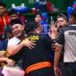Manager Tim Pencak Silat Lampung, Wahrul Fauzi Silalahi bersama para Pesilat di PON Bela Diri Kabupaten Kudus, Provinsi Jawa Tengah, Senin (20/10/2025). (foto: ist)