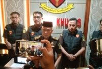 Aspidsus Kejati Lampung, Armen Wijaya saat memberikan keterangan kepada sejumlah wartawan, Senin (27/10/2025) malam. (foto: dok)