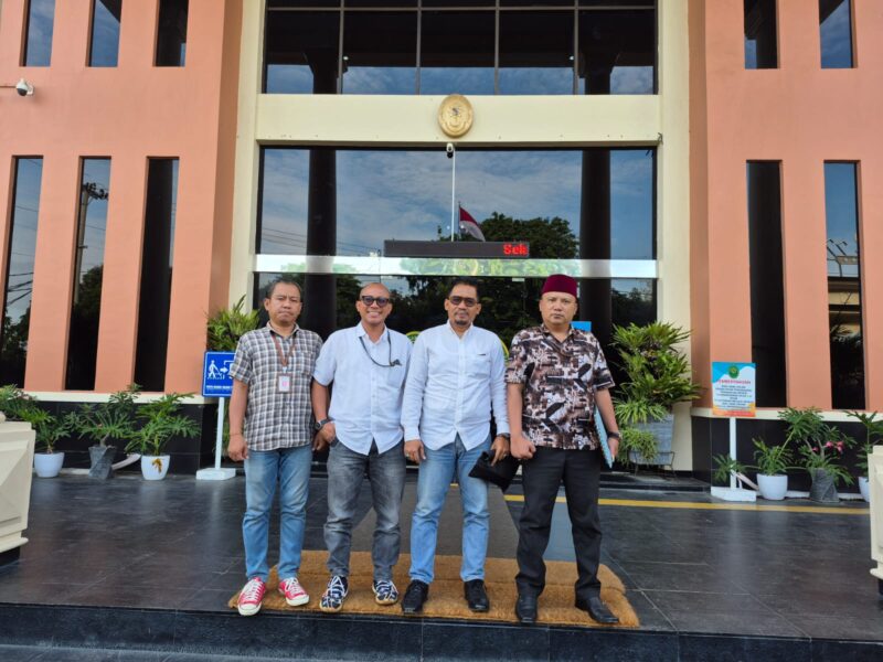 Tim Advokat Kantor Hukum Syech Hud Ismail SH & Rekan. (foto: ist)