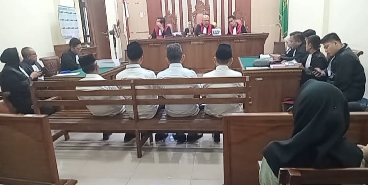 Sidang dugaan korupsi proyek pagar Rumdis Bupati Lampung Timur, di PN Tanjungkarang, Kamis (05/02/2026). (foto: istimewa)