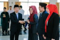 Sekdaprov Lampung, Marindo Kurniawan melantik empat pejabat 
administrator, Rabu (18/02/2026). (foto: istimewa)