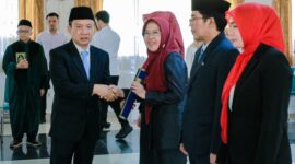 Sekdaprov Lampung, Marindo Kurniawan melantik empat pejabat 
administrator, Rabu (18/02/2026). (foto: istimewa)