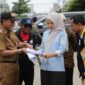 Wakil Gubernur Lampung, Jihan Nurlela dan Bupati Pringsewu, Riyanto Pamungkas, saat menyimak penjelasan Kepala Dinas BMBK Lampung, M Taufiqullah. (foto: istimewa)